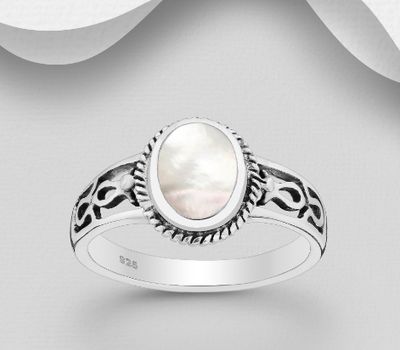 925 Sterling Silver Oxidized Oval Ring Featuring Fish Pattern, Decorated with Shell