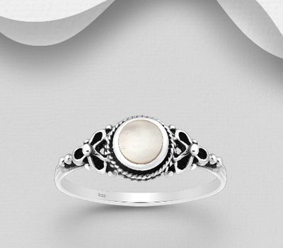 925 Sterling Silver Oxidized Ring, Decorated with Shell